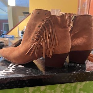 New Sam Edelman Saddle Suede
